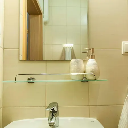 Apartament Przy Plazy - Bitwy Pod Plowcami 38 Apartment *