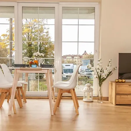 Apartament Przy Plazy - Bitwy Pod Plowcami 38 Apartment *
